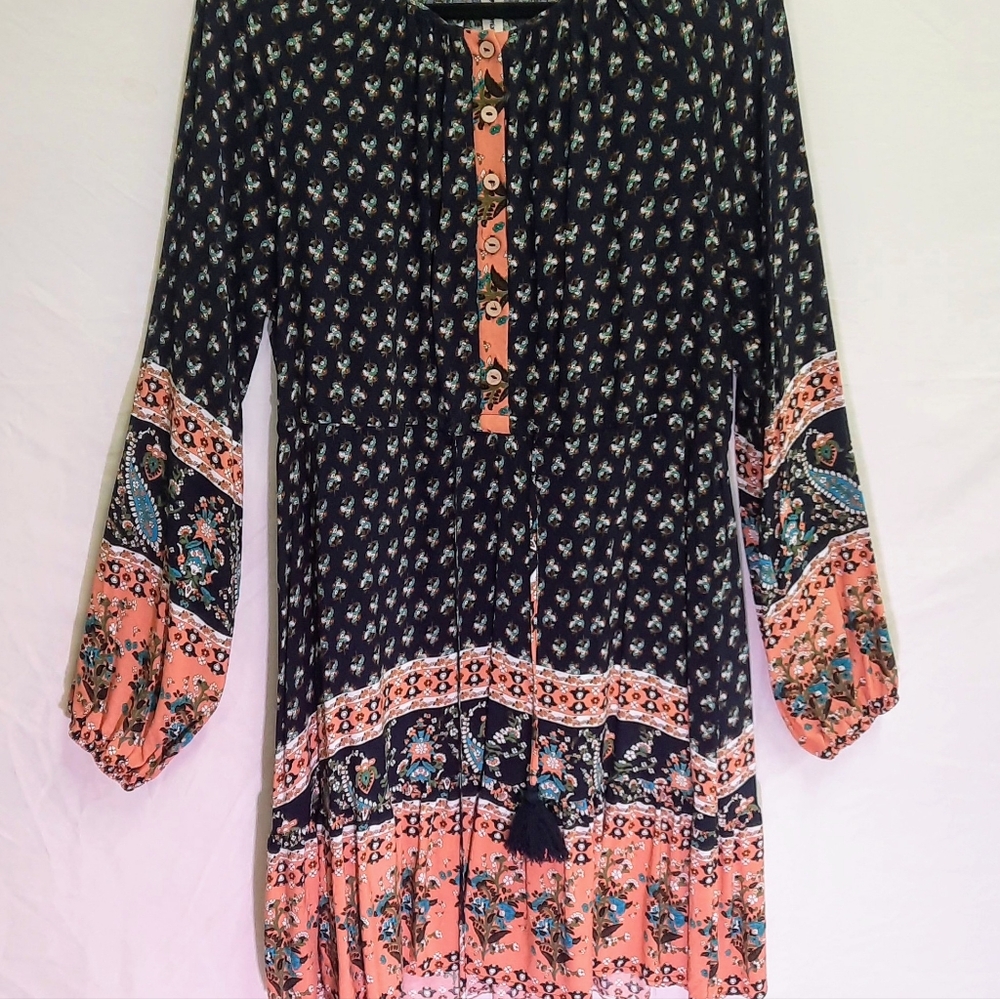 Dress - Picture 2 of 10